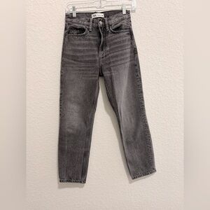 ZARA Women’s Gray Straight-Leg Jeans